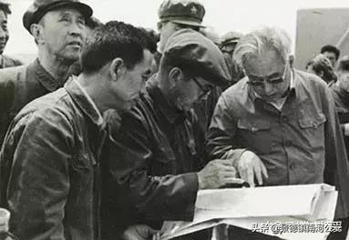 唯一担任过副总理的开国中将，毛*东泽**称其为帅才，周恩来苦撑危局的左膀右臂