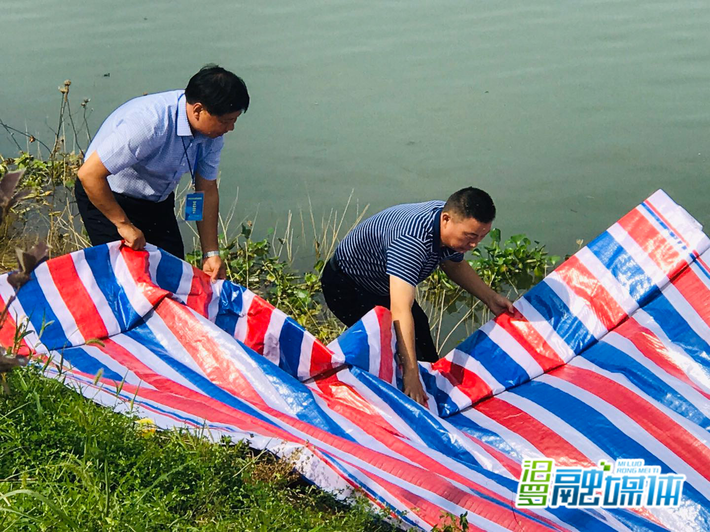 巡守堤坝,沿线大堤值守人员筑成一道防线