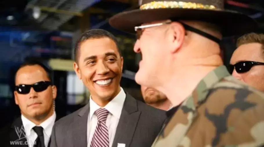 拳王暴打wwe,施瓦辛格一拳打倒wwe