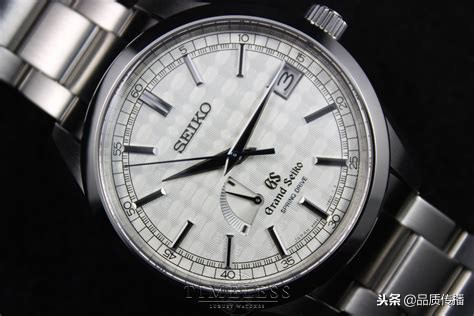 古董不防水拍摄容易,现代机芯防水密封一样很美,劳力士美奈华