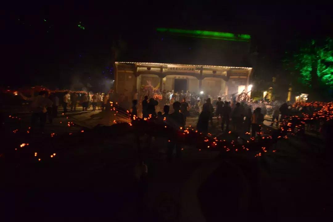 cctv榫欑伅,cctv璇锋偍娆ｈ祻姹熻タ濠烘簮