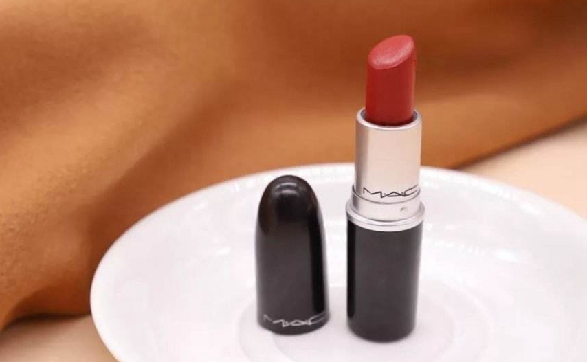 一白遮百丑的美白产品,一白遮三丑口红