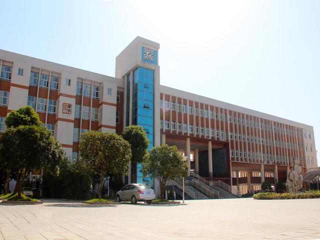 长沙市四大高中名校,湖南长沙最好的中学