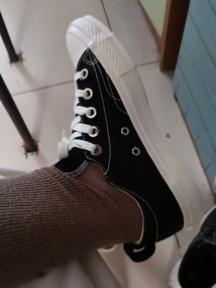 国产小白鞋设计感,设计感潮流小白鞋