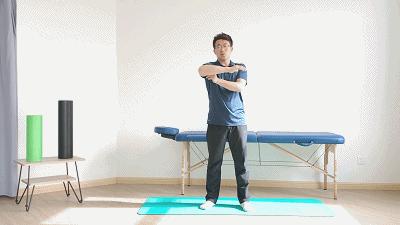 肩关节向后拉伸疼,肩关节弹响并伴有疼痛怎么拉伸