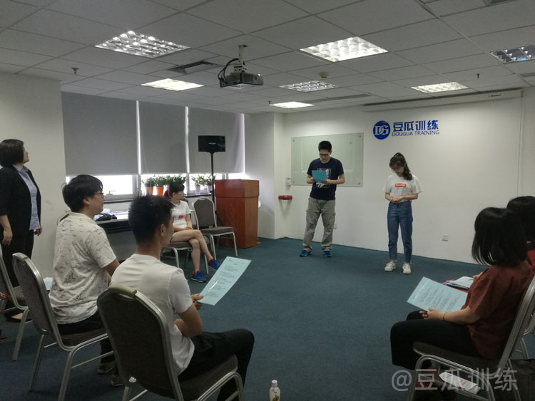 克服当众说话的紧张恐惧心理,如何克服当众发言恐惧心理