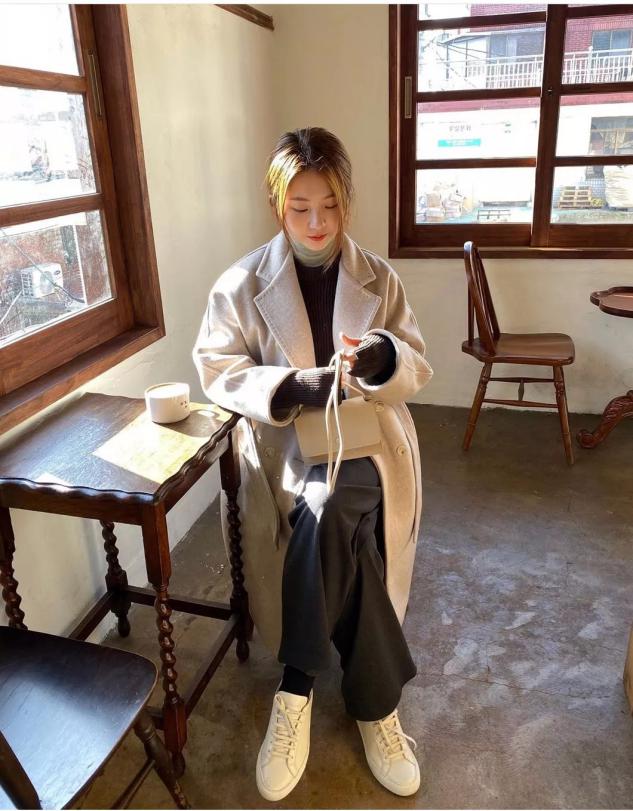 大衣怎么穿穿出不一样的感觉,这才是大衣最显高级的穿法