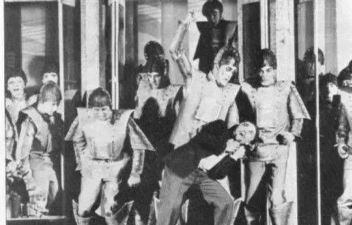 看过的机器人越多,越可怜人类