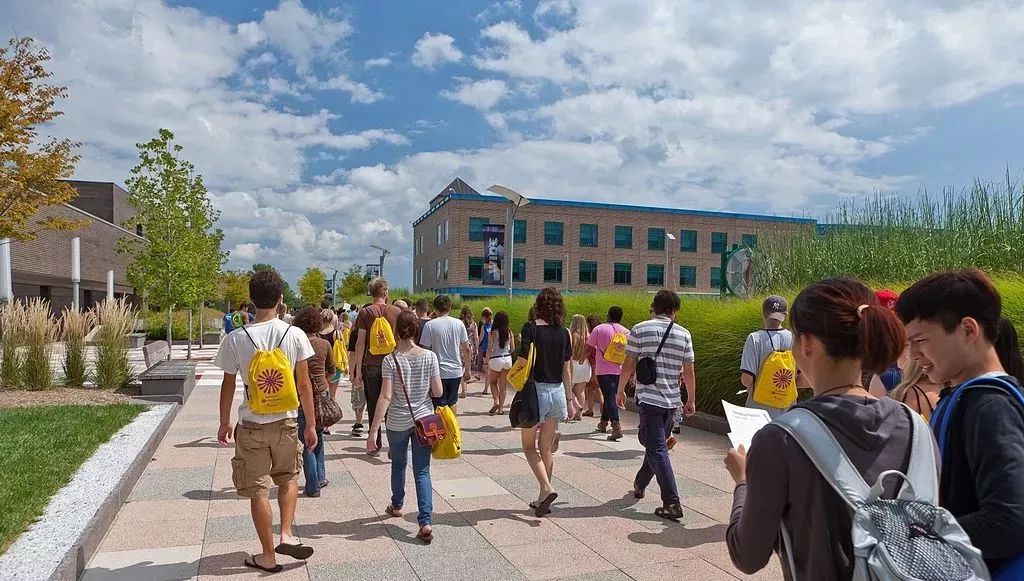 18条经久不衰的美国留学谣言，百万中国家庭中招