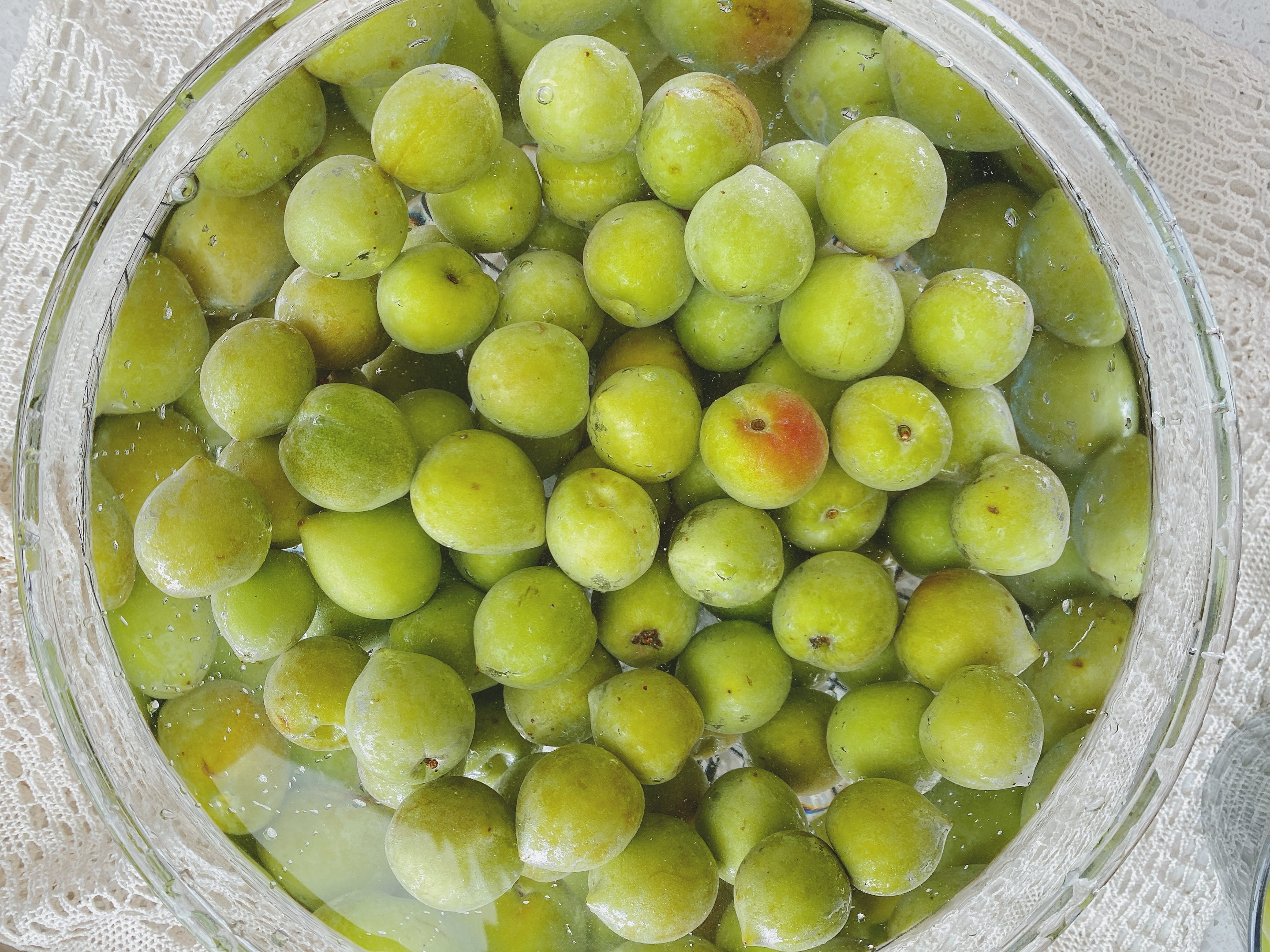 青梅酒最好选什么白酒,青梅酒喝起来口感和白酒一样