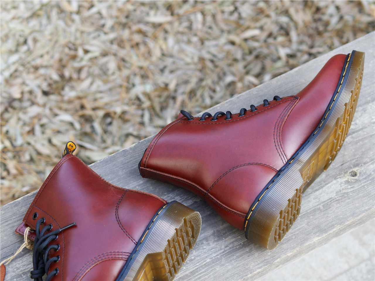 冬季马丁靴酷帅穿搭,新款口袋马丁靴简单大气舒适百搭