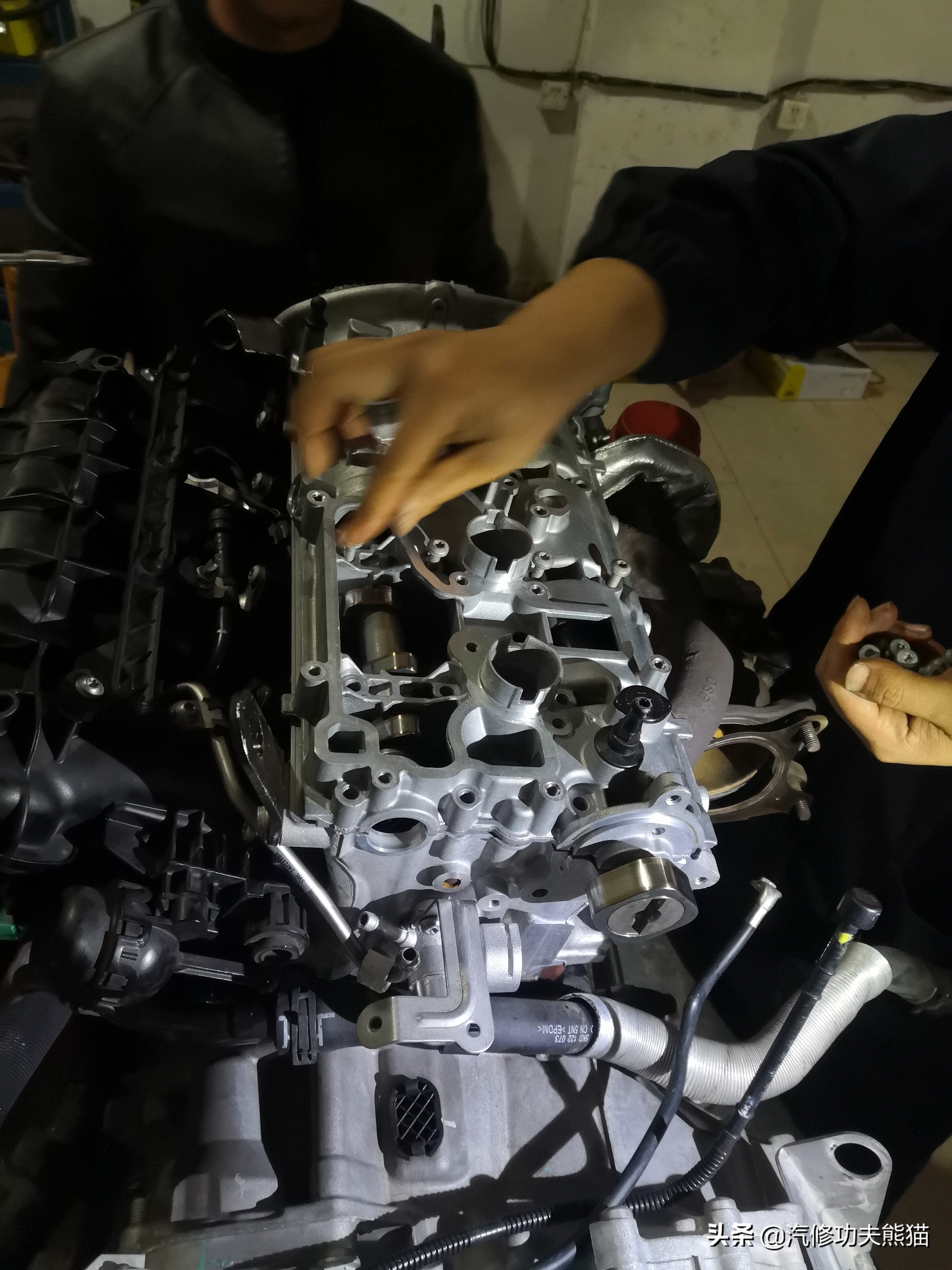 dsg双离合起步抖动有异响,大众帕萨特3.0v6发动机烧机油