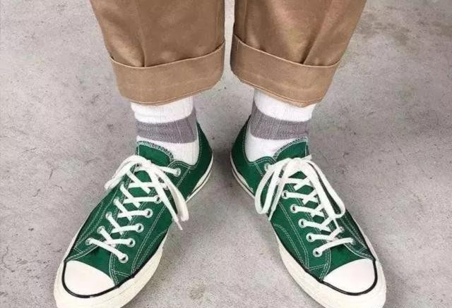 一百个不穿校服的理由,你们真的不洗匡威吗