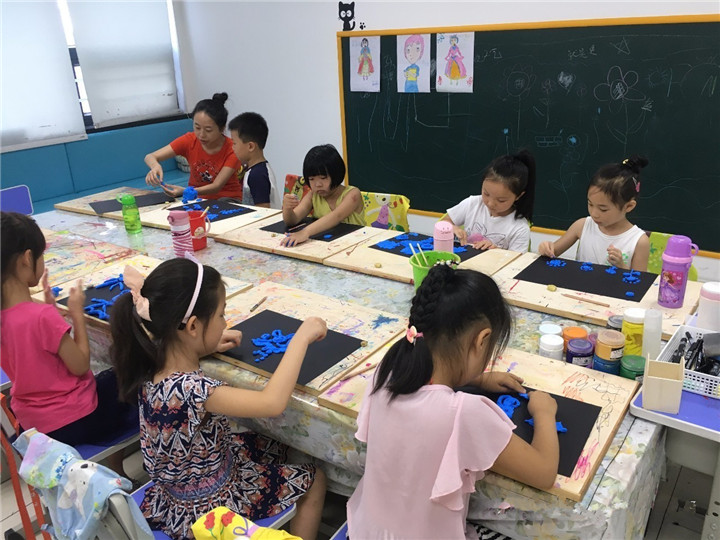 妈妈我好累就睡5分钟,妈妈我累了能不能让睡一会儿