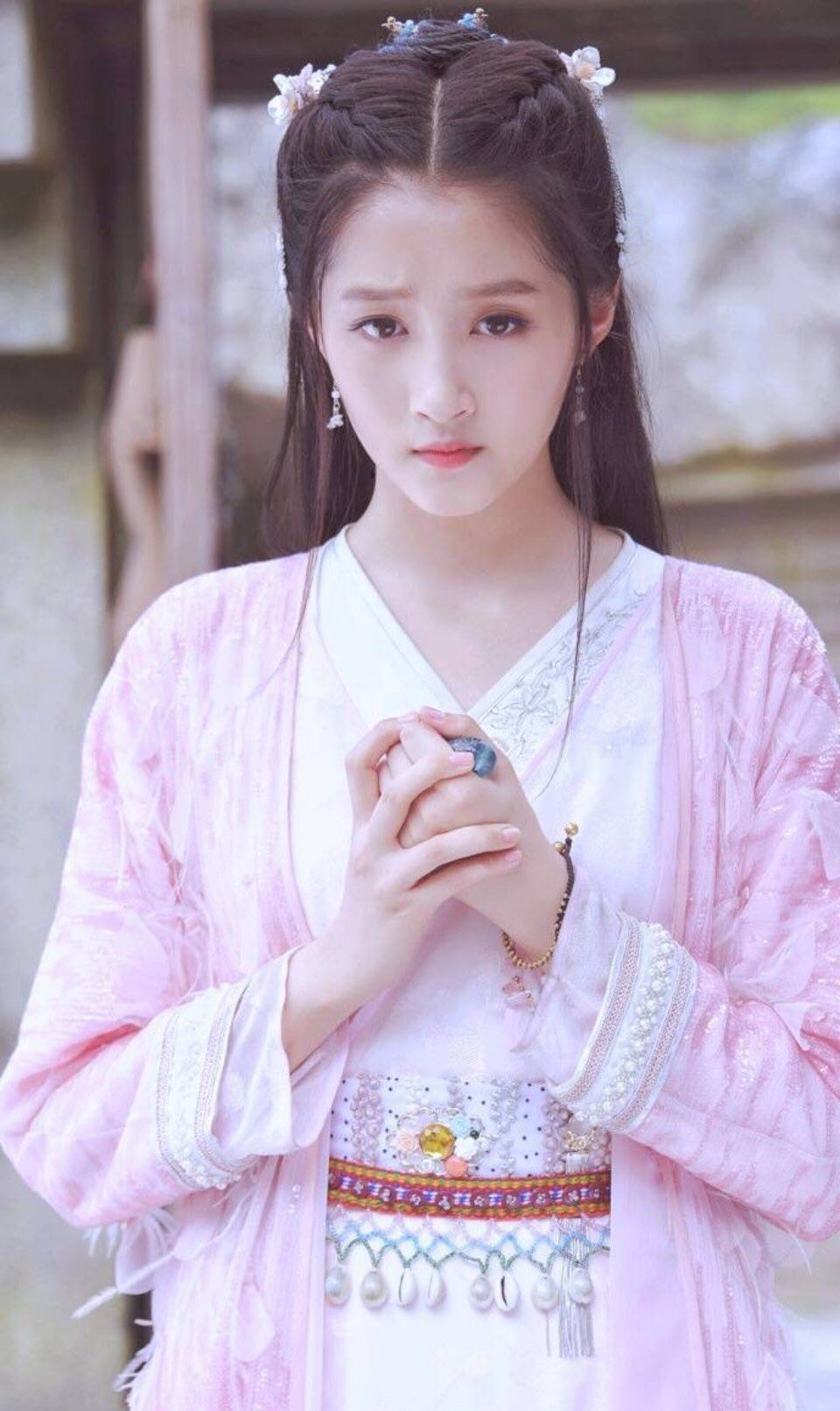 黑莲花攻略手册姐弟恋,黑莲花攻略手册从第几章开始追妻