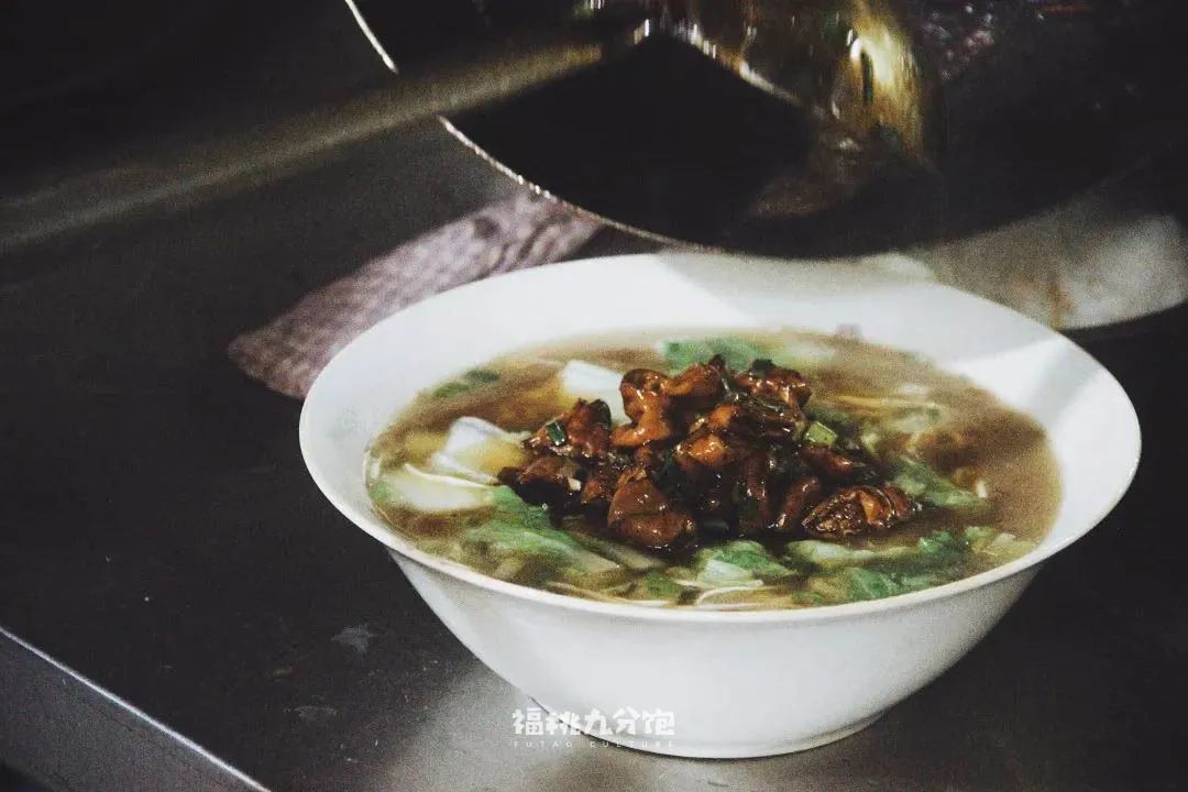 王宝强吃面道士下山,道士下山吃面图片