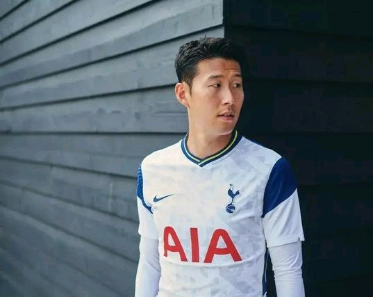 新赛季英超各支球队球衣,fifa足球世界21赛季球衣汇总英超