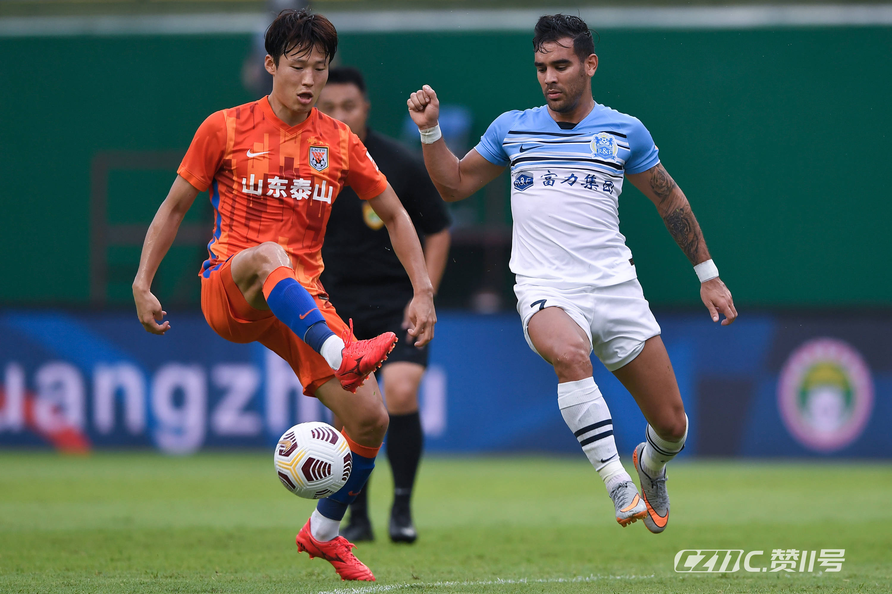 洛国富中场,洛国富防守