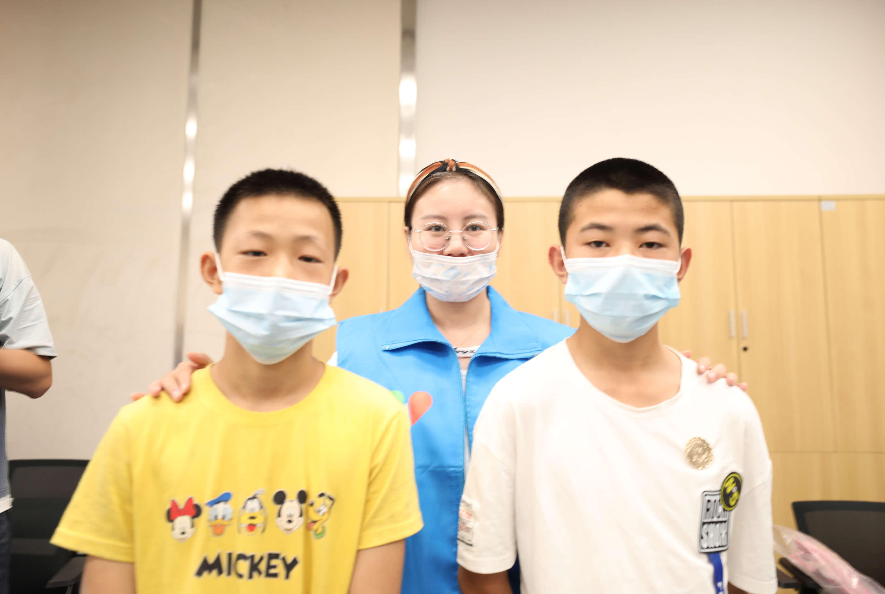 情系阳光少年，点亮美好心愿