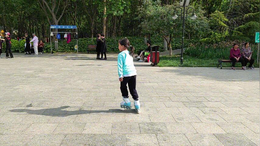 给孩子童年最好的礼物：儿童轮滑鞋