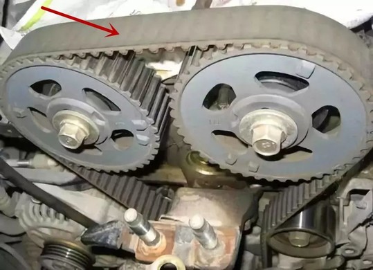 辅助皮带一般多久换一次,外部皮带多久换一次