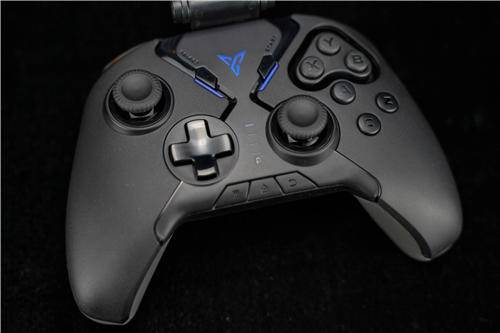 飞智八爪鱼2怎么开启体感,飞智八爪鱼2游戏手柄一键连招