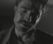 老拍床戏的暮光男，这次连美人鱼都不放过