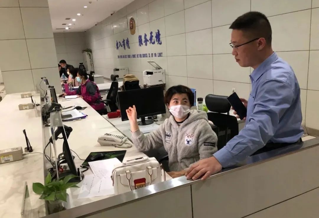 一天到晚都不回家,一天到晚不回家你们警察都忙啥呢