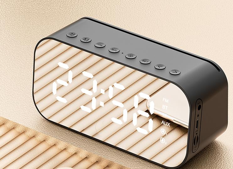 高端透明石英钟,玻璃透明钟表