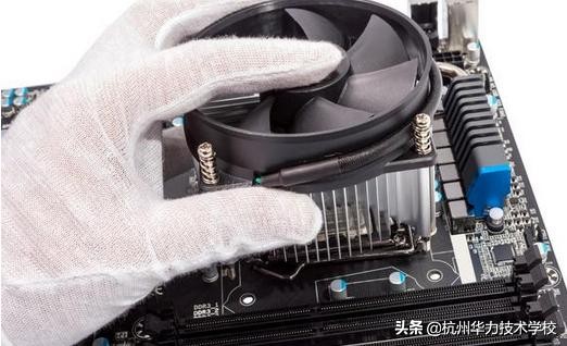 电脑启动报错?该怎么办?-杭州华力技术学校