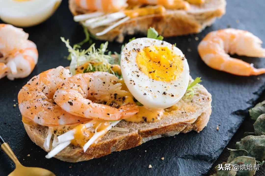 全程不用手和面的面包做法,不用发酵也不用揉面做出来的面包