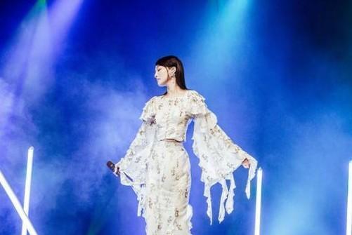 张韶涵要活的有底气,张韶涵自己谈重新爆红