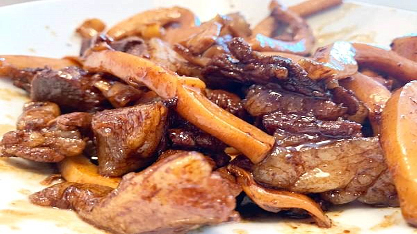 湘菜十二道经典菜谱,湘菜鲜椒墨鱼仔做法