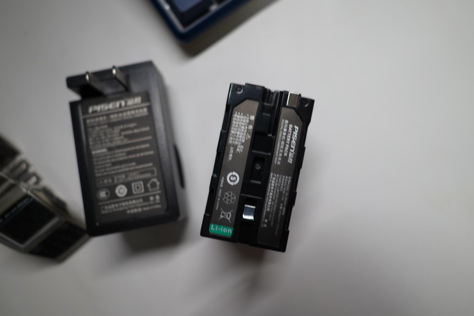 新手小白必备的相机配件,新手推荐买的相机配件