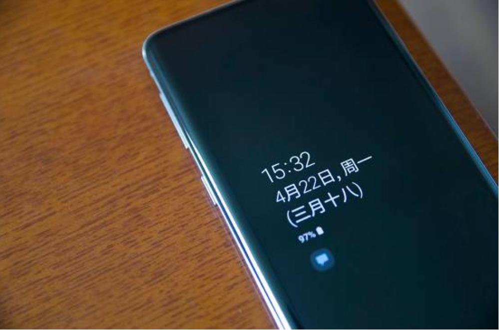 三星galaxys10性能测评,外媒三星galaxys10全系列上手体验