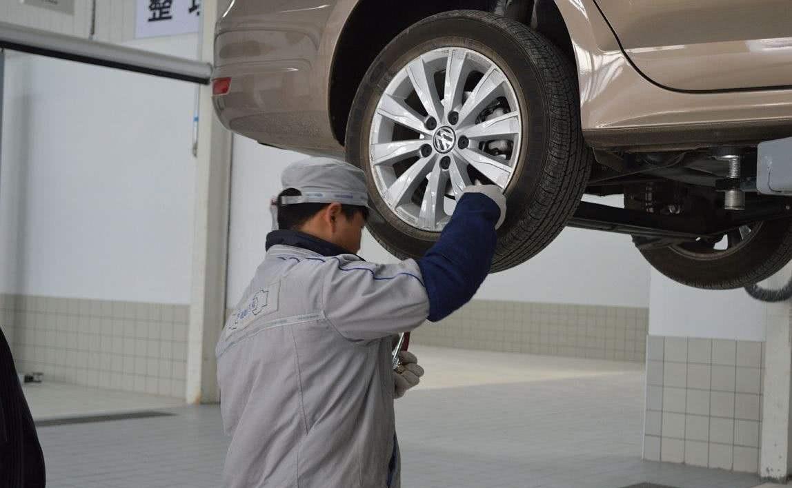 比亚迪宋plusdmi首保过后怎么保养,汽车首保去4s店好还是去维修店