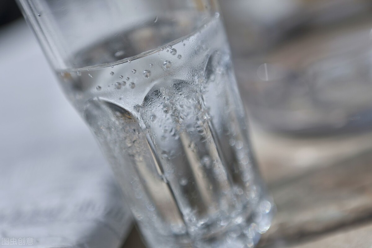 苏打水有什么好处和危害呢,苏打水好处多还是害处多