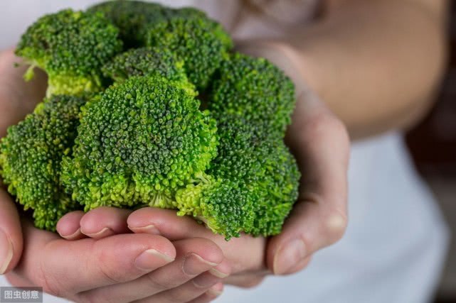 补钙的时候不应该吃什么东西,补钙不能乱补请看这里