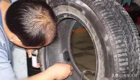 轮胎正面被扎用什么方式补,轮胎侧面被钉子扎破了怎样补胎