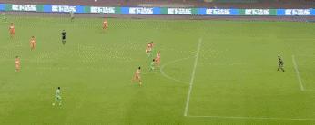 苏宁签下两潜力新星冯伯元、罗竞有望成为中国足球造星工厂