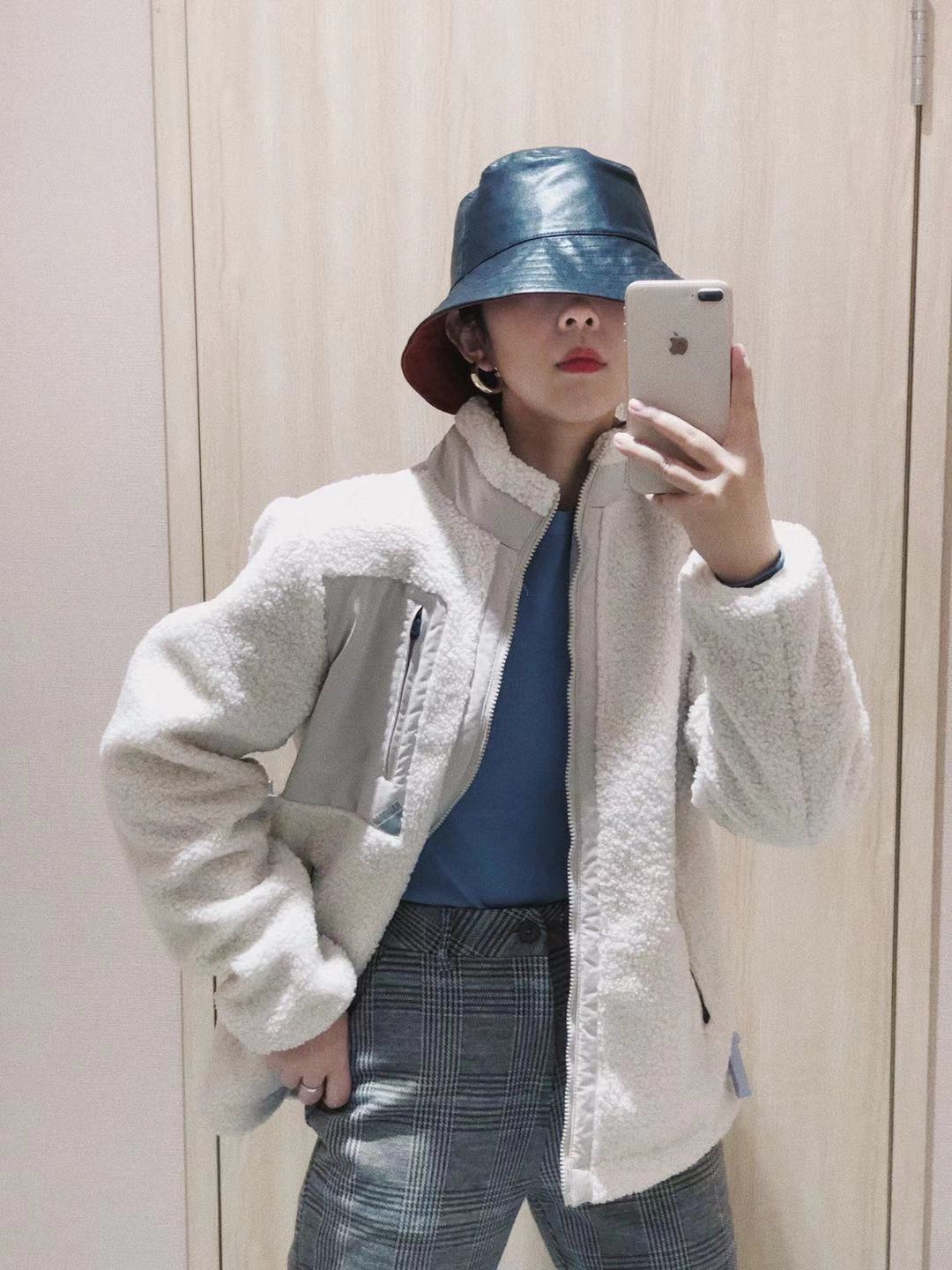 黄色马丁靴搭配长裤牛仔裤,黑色马丁靴配长裤好还是九分裤好