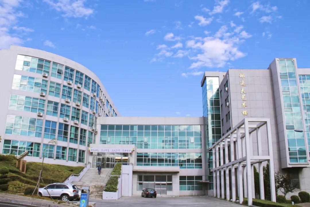延边大学2020级新生开始报到,延边大学让家长送大一新生进学校