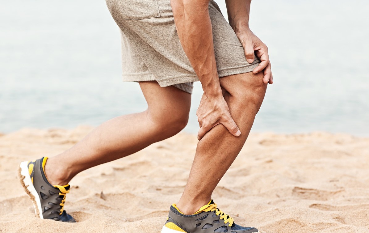 下雨天手腕关节疼痛是怎么回事,下雨天手指关节疼痛怎么回事