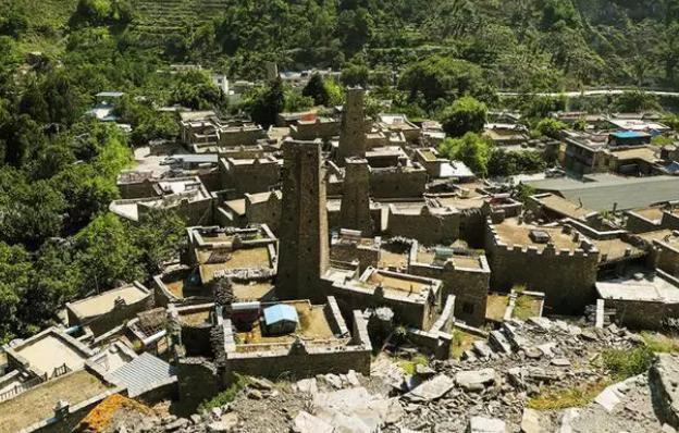 四川一个千年历史的古村落,藏于在四川深山中的古寨