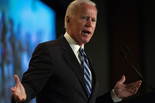 白宫回应拜登战胜前任总统,白宫官员紧急澄清拜登涉言论