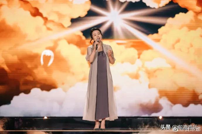 王菲的唱功遭网红讽刺后续,王菲假唱被发现