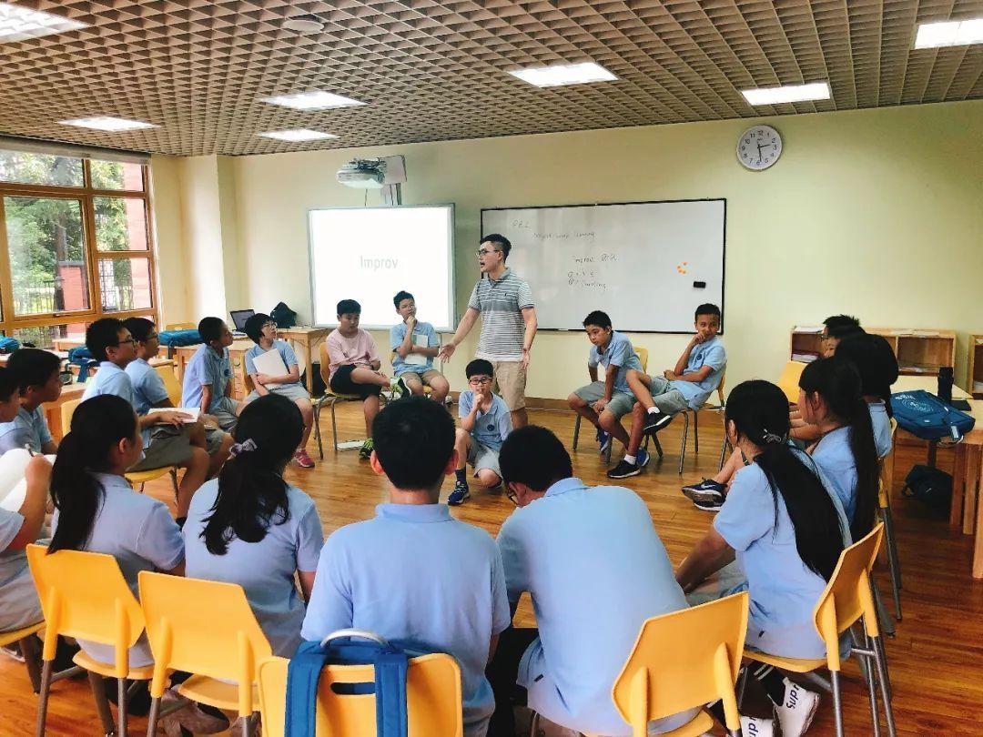 高中生到底是住校好？还是走读好？班主任：家长可不能大意