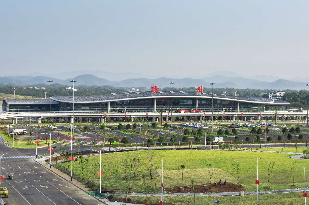 乌鲁木齐国际机场,上海浦东国际机场国际航班汇总