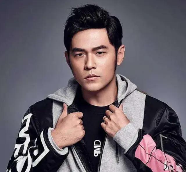 王源唱歌教学正确示范,王源骄傲唱歌小技巧