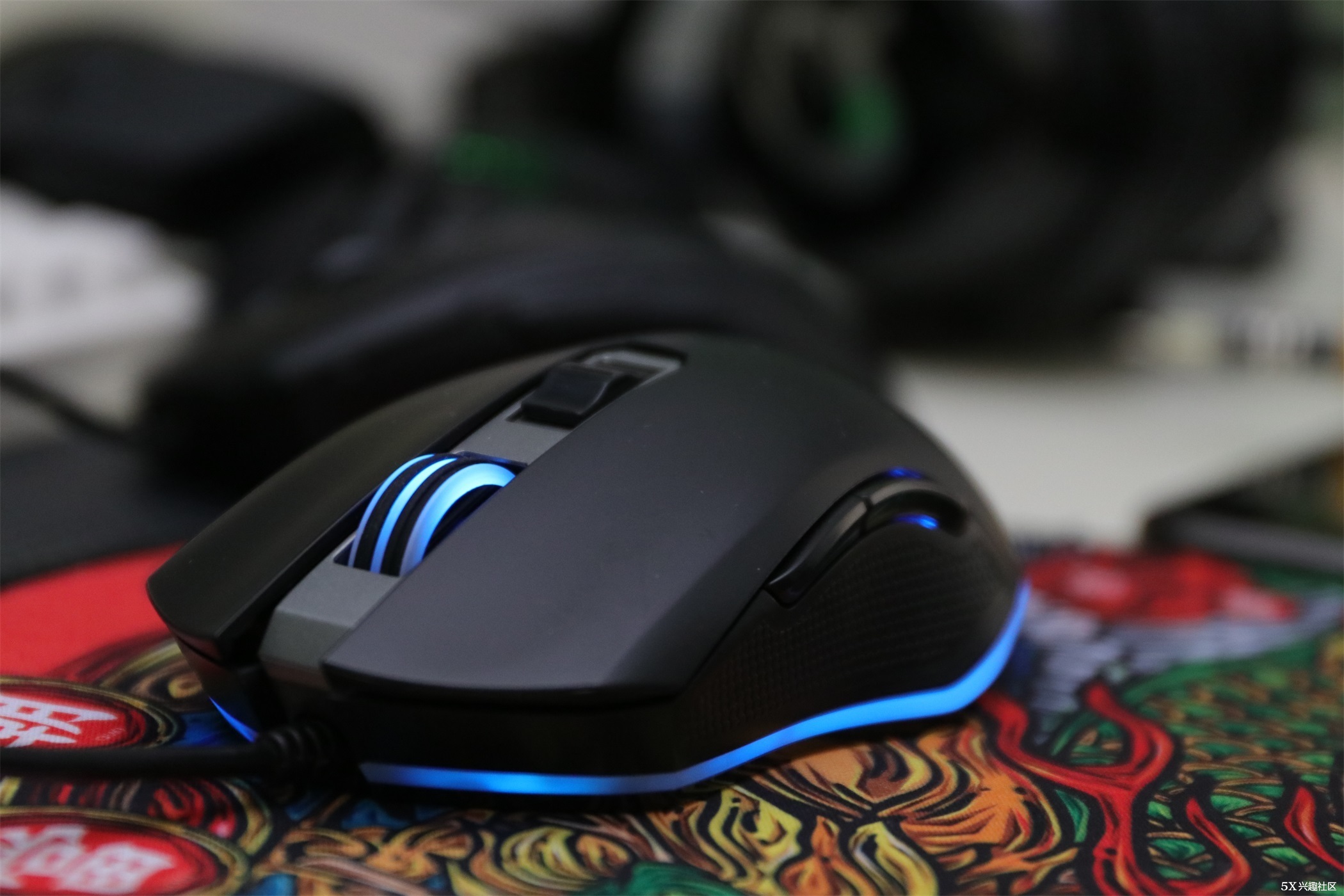 英菲克无线鼠标是国产的吗,既能有线又能无线电竞鼠标推荐